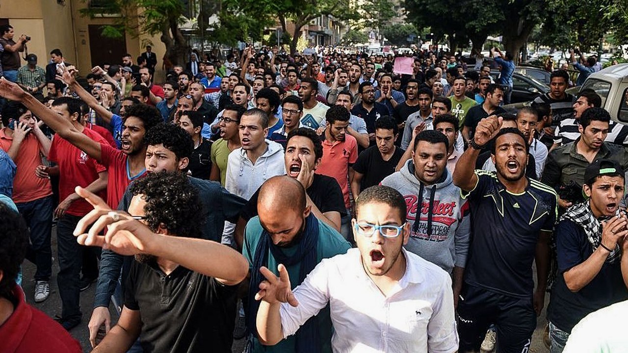 للقصة بقية- جيل يناير قابض على أحلامه من الوطن إلى المهجر.. هل حان موعد الثورة في مصر؟