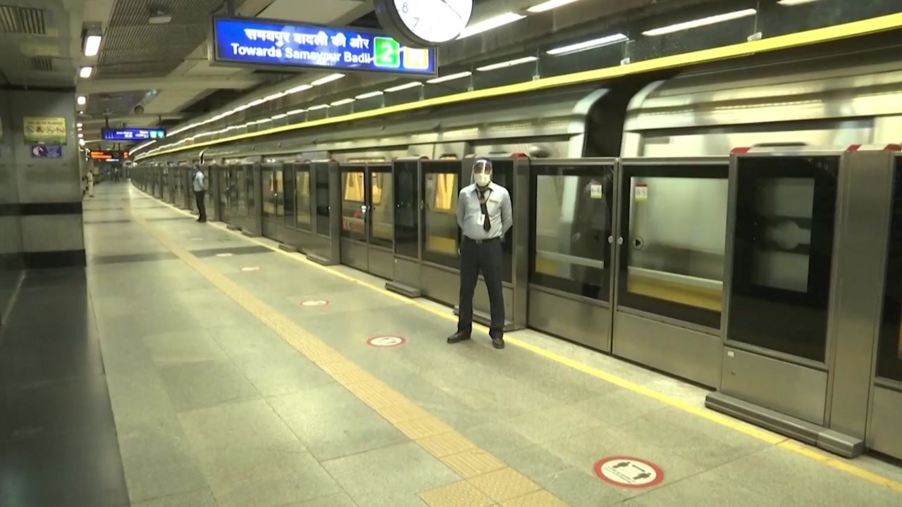 인도 뉴델리 지하철, 6개월여 만에 운행 재개 / YTN