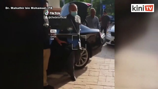 'Sekiranya anda tidak bekerja, anda akan reput' - Dr Mahathir