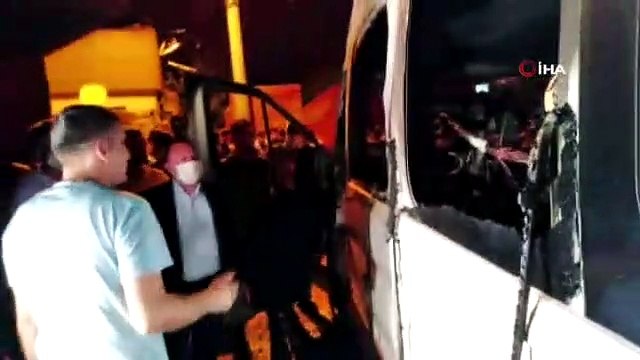 Bağlar Belediyesi yine terörün hedefinde: Temizlik aracından sonra bu kez servis aracı yakıldı