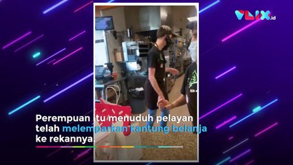 Pelayan Toko Donat Lempar Pesanan ke Pelanggan
