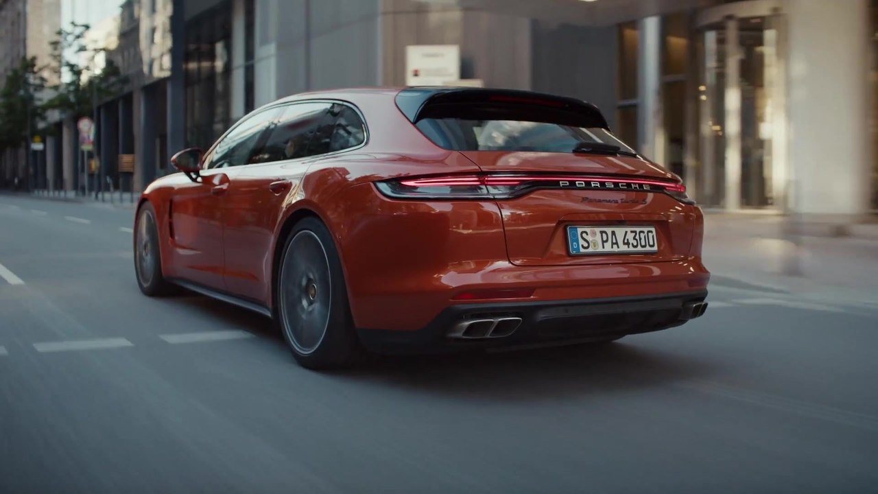 Der neue Porsche Panamera Deep Dive - Connect