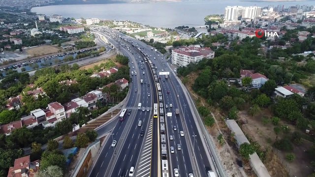 Metrobüs arıza yaptı, binlerce kişi mağdur oldu