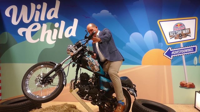 Inauguration officielle de l'exposition Smile Safari dans la galerie Anspach à Bruxelles