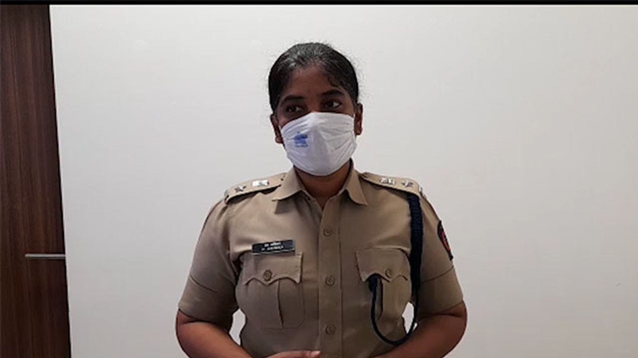 Rhea's FIR Filed Against Sushant's Sister In Bandra Police Station Has Transferred To CBI |FilmiBeat