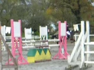 St Cast : Esther & Itel en E1