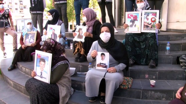 Evlat nöbetine bir aile daha katıldı