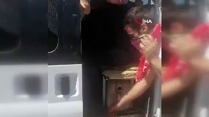 Konya'da minibüse binen 31 kişi jandarmaya yakalandı