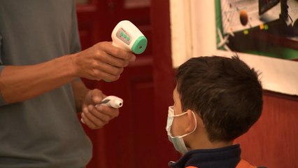 La incertidumbre marca la vuelta a los colegios en Madrid