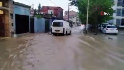 - Cezayir'de sel: 1 ölü