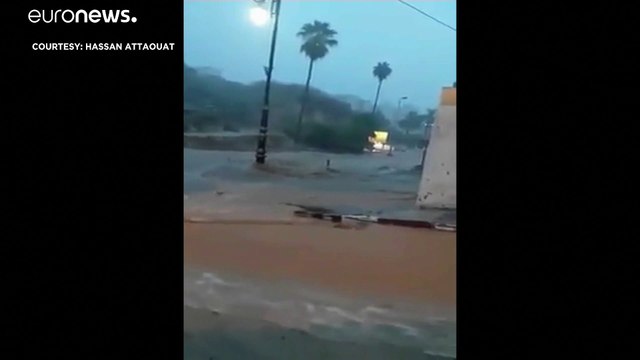 شاهد: فيضانات عارمة تغرق الجزائر العاصمة وتتسبب في خسائر مادية كبيرة