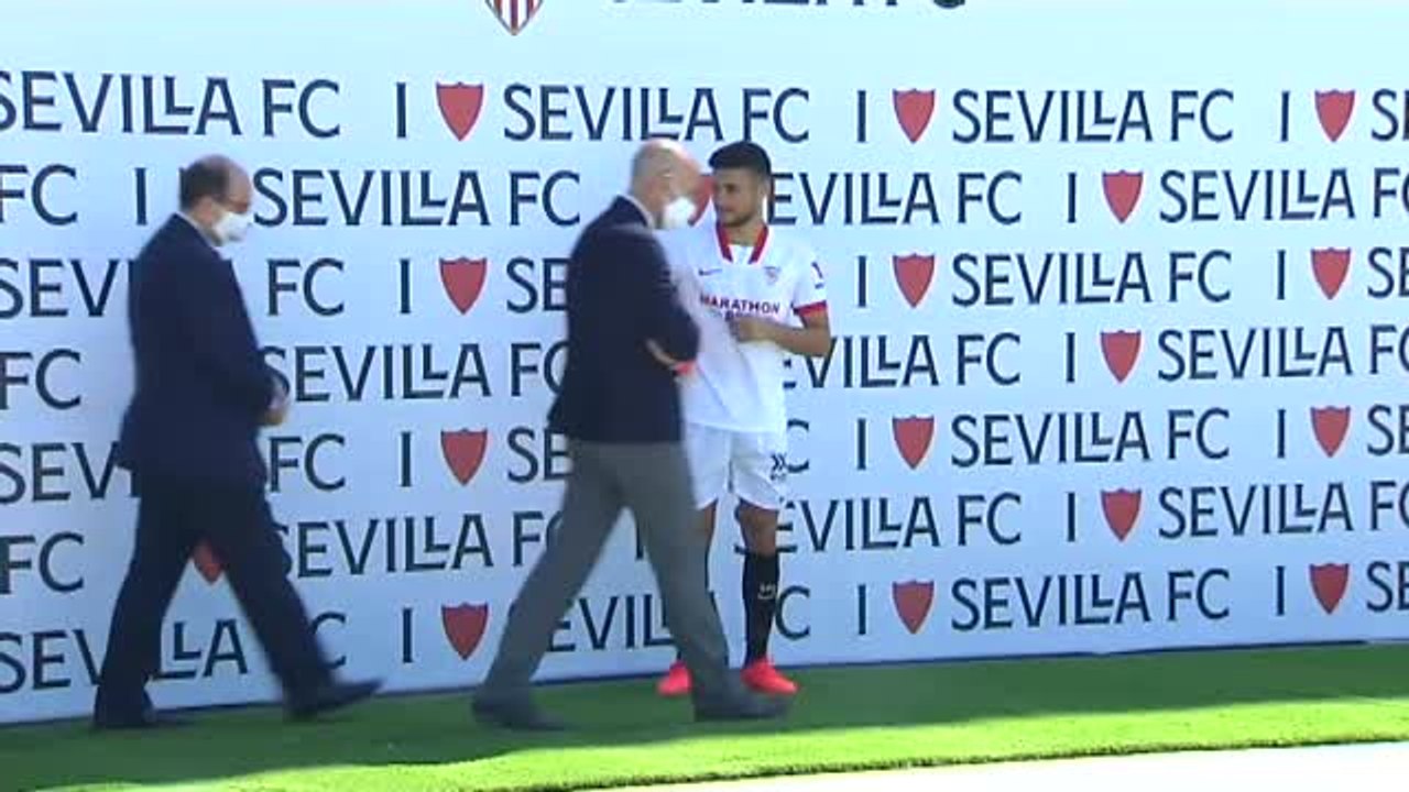 Óscar Rodríguez, presentado como nuevo jugador del Sevilla