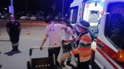 Gençlerin kavgası kanlı bitti: 3 yaralı