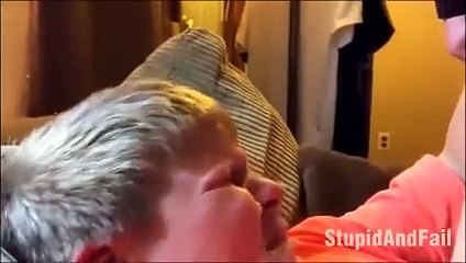 Clumsiness with a bad ending -  Komik Videolar