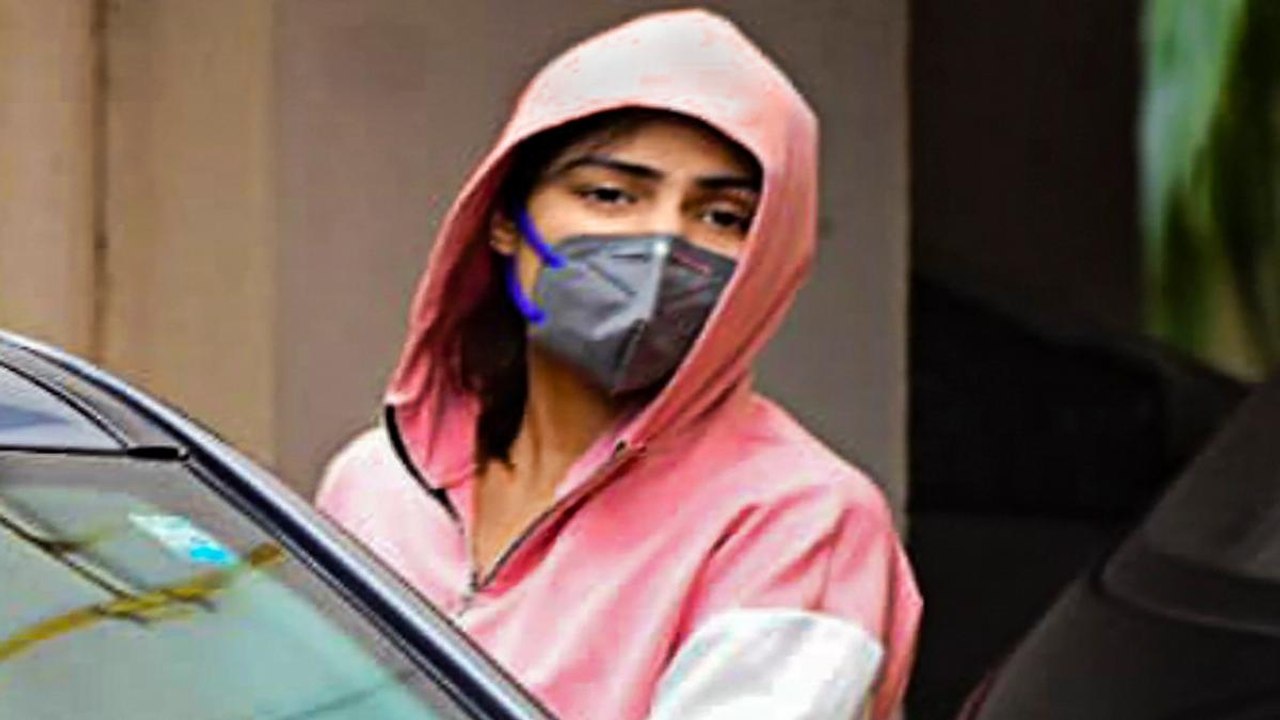 Including Rhea, 10 arrested by NCB in drug case