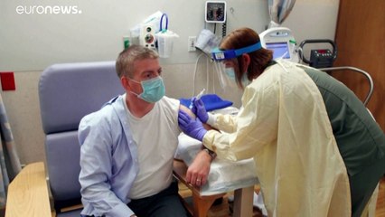 "Schwere Nebenwirkung": AstraZeneca setzt Tests an Corona-Impfstoff aus