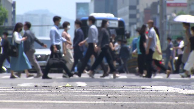 코로나19 장기화, 취업자 6개월째 감소... 9월 고용 상황 더 악화할 듯 / YTN