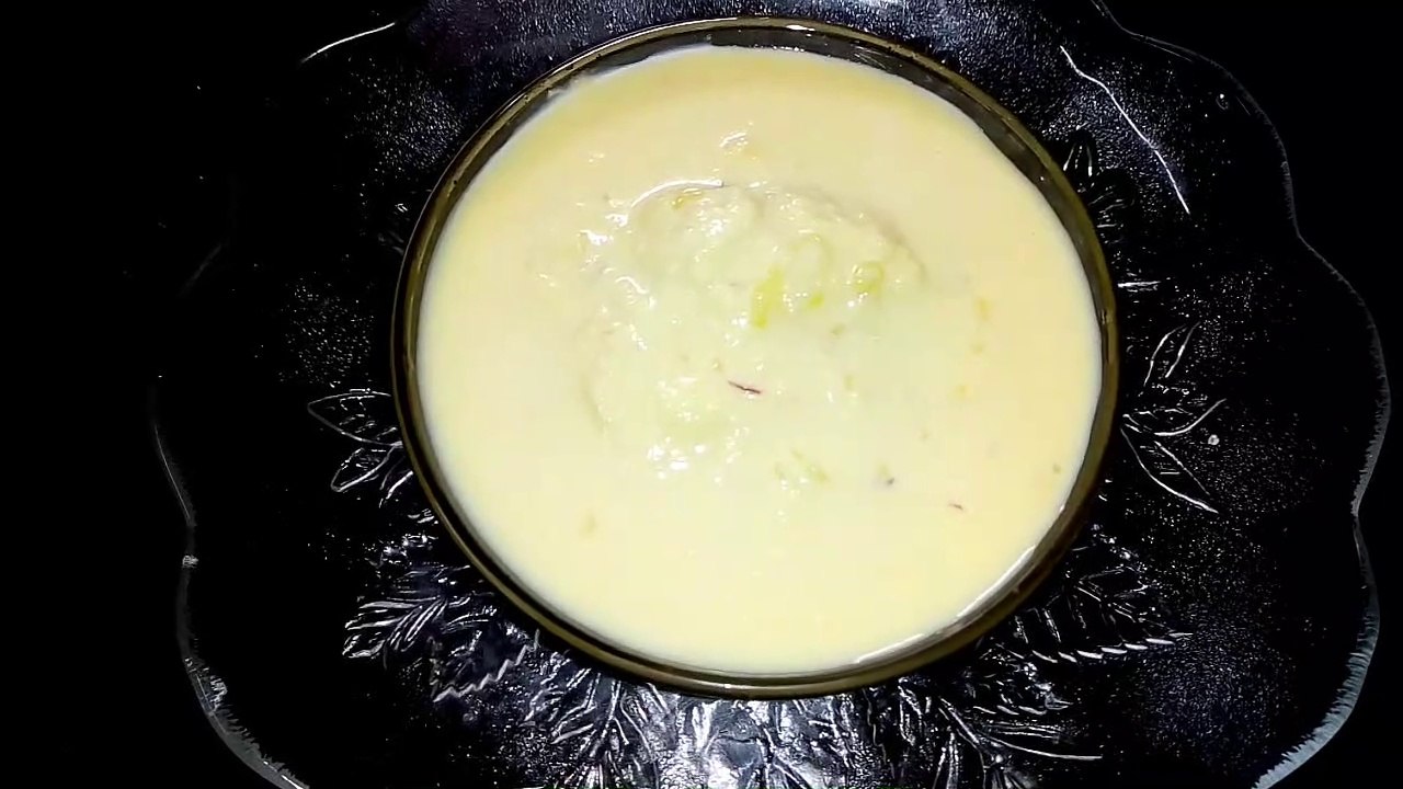 Gharpar banaye rasmaial ekdum market style rasmalai ek baar banaye barbar khaye itna aasan hai sirf  2 litter milk se banan bhi aasan