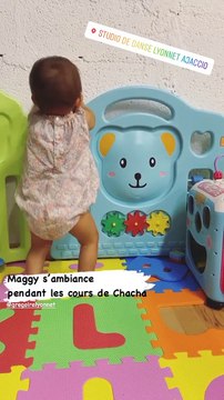 Alizée a partagé cette petite vidéo de sa fille Maggy qui danse sur du chacha, à Ajaccio. Instagram, le 8 septembre 2020.