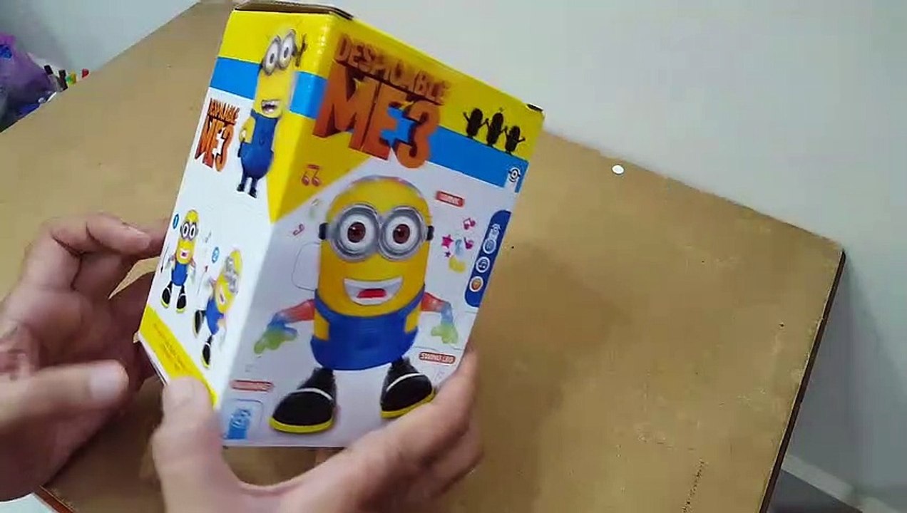 Unboxing and review of Dancing Minion with Music, Flashing Lights, Battery Operated, Multi Color