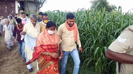 सुंदरकांड के कार्यक्रम में शामिल होने पहुंची सावित्री कठेरिया