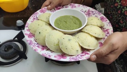 Rava Idli - Instant Rava Idli in Microwave - Semolina Idli - Rajwansh Kitchen