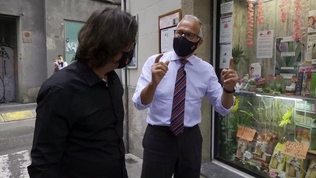 Bou le enseña a OKDIARIO el barrio más conflictivo de la Barcelona de Colau