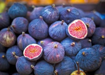 5 Essential Fall Fruits That Aren't Apples