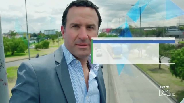 El Cazanoticias: en Kennedy vendedores de pescado seleccionan los productos en un basurero