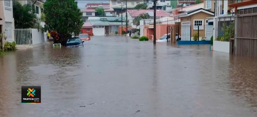 tn7-15-minutos-de-fuerte-aguacero-inundó-casas-y-dañó-vehículos-en-Rohrmoser-090920
