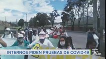 Familiares de presos protestan a las afueras de La Picota