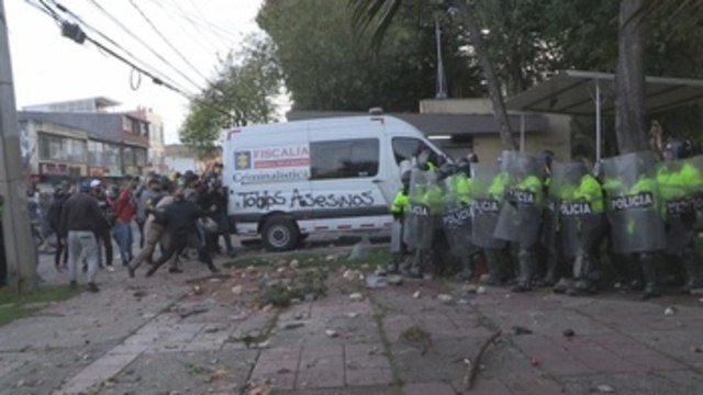 Bogotá: disturbios y enfrentamientos en protesta contra la violencia policial