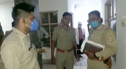 वाराणसी: होटल के कमरे में लटका मिला युवक का निर्वस्त्र शव