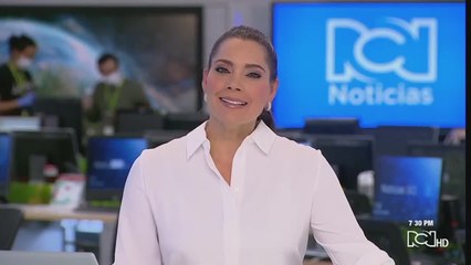 Uniforme, música y ritmo: las armas de un policía contra el aislamiento