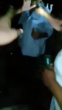 बलिया-रंगरलियां मनाते बुजुर्ग दीवान को ग्रामीणों ने रंगे हाथ पकड़ा