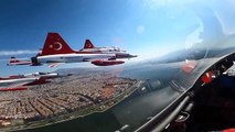 Türk Yıldızları ve F-16 savaş uçaklarından nefes kesen gösteri