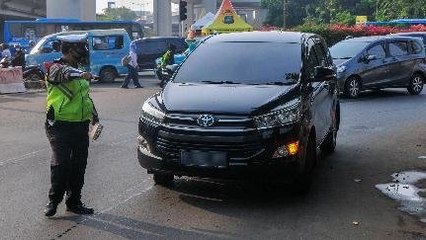 Apa Iya, Ganjil-Genap Redam COVID-19