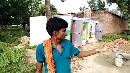 Скачать видео: भिटौरा ब्लॉक के गौरा चुरियारा ग्राम पंचायत में बने पंचायत भवन में लगा कूड़े का अम्बार