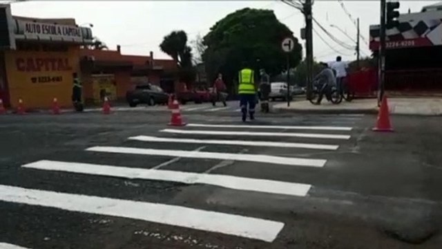 Pintura de faixas deixa trânsito lento na Região Central de Cascavel