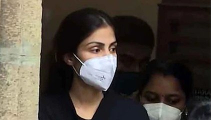 Rhea Chakraborty आज भी बिताएंगी Byculla जेल में रात; आज कैसे कटेगी Rhea की रात ? | FilmiBeat