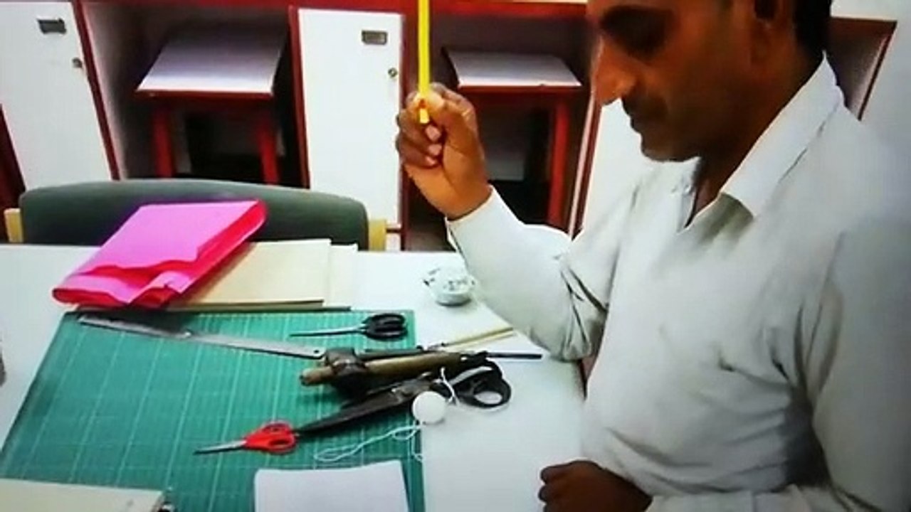 जेकेके में 'आर्ट ऑफ बुक बाइंडिंग' का ऑनलाइन सेशन