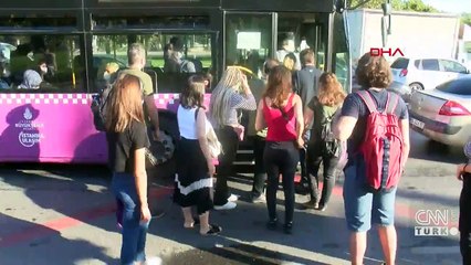 12 kişi olması gereken minibüsten 37 kişi çıktı | Video