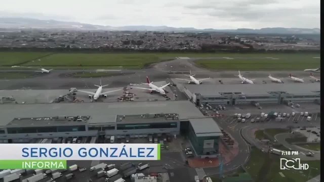 Presidentes de aerolíneas evidenciaron crisis que viven en la comisión sexta del Senado
