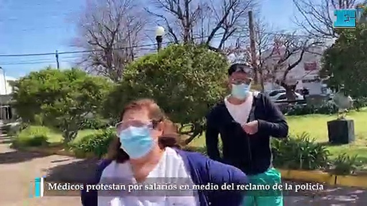 Médicos protestaron por salarios en La Plata