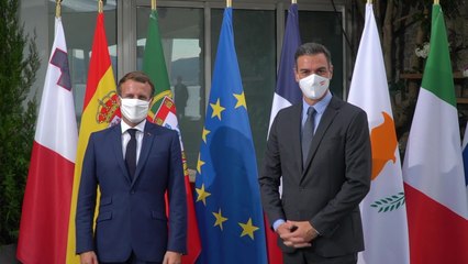 Sánchez y Macron llegan a la Cumbre del Mediterráneo