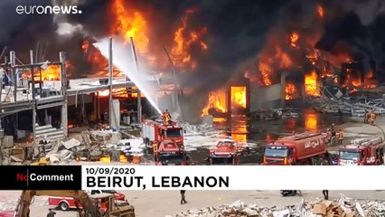 تصاویر آتش‌سوزی در بندر بیروت؛ این بار بالگرد به کمک آمد