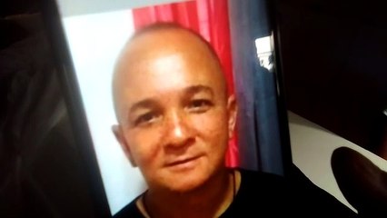 MIREN COMO CAE DE TERCERA PLANTA ESTE SEÑOR