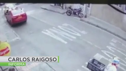 Víctima derribó de la moto al ladrón que le robó el celular en Bogotá