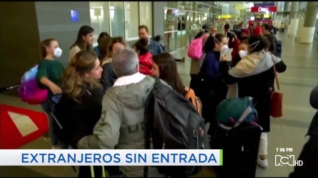 Viajeros extranjeros no podrán ingresar a Colombia desde este lunes