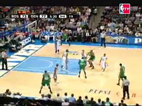 Kenyon Martin strips Paul Pierce and outlets to Allen Iverso